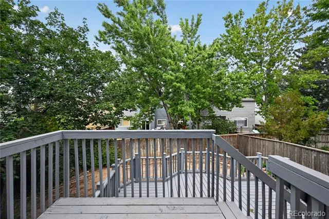 10452 Hyacinth Street Littleton, CO 80129