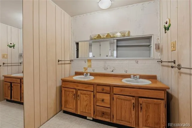 1109 E First Street Trinidad, CO 81082