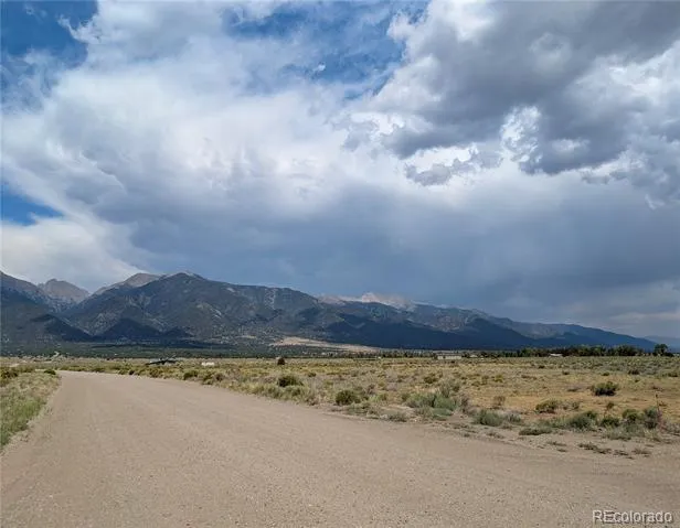 411 Camino Del Rey Crestone, CO 81131