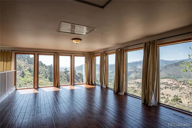 952 Steamboat Valley Road Lyons, CO 80540