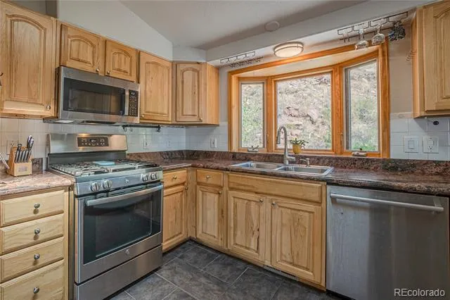 952 Steamboat Valley Road Lyons, CO 80540