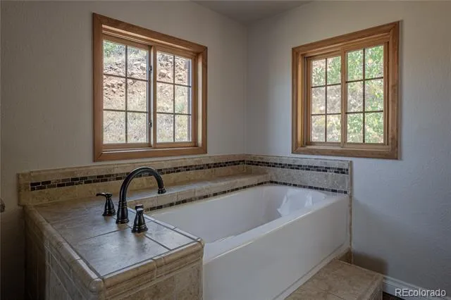 952 Steamboat Valley Road Lyons, CO 80540