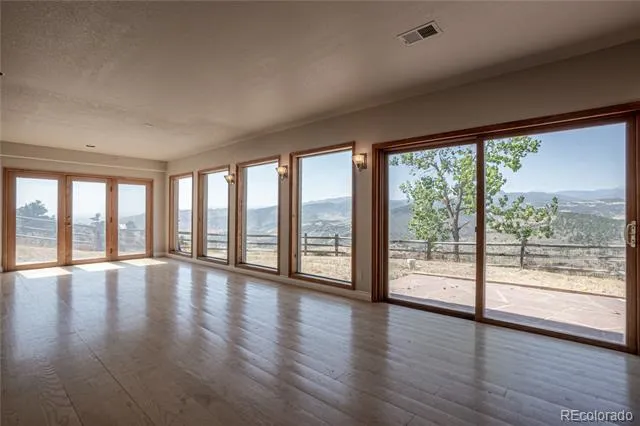 952 Steamboat Valley Road Lyons, CO 80540