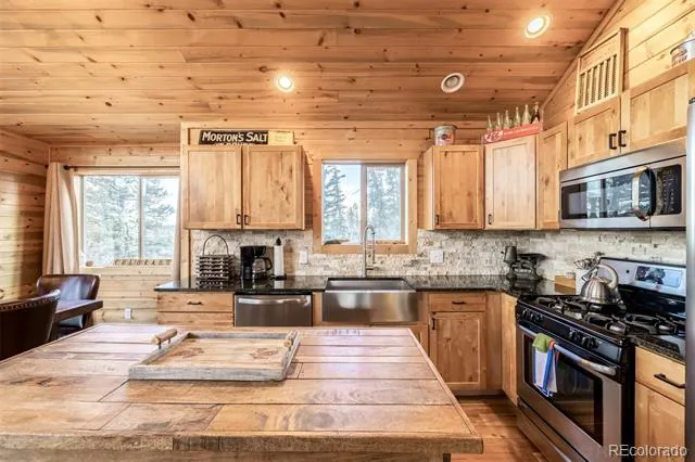 378 Arapahoe Circle Jefferson, CO 80456