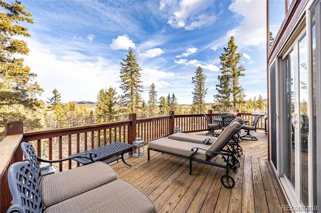 378 Arapahoe Circle Jefferson, CO 80456