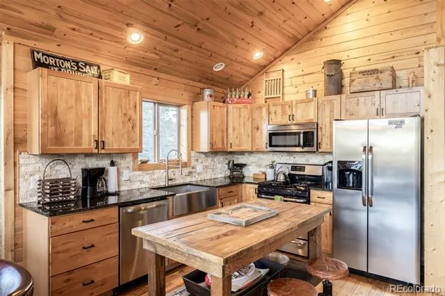 378 Arapahoe Circle Jefferson, CO 80456