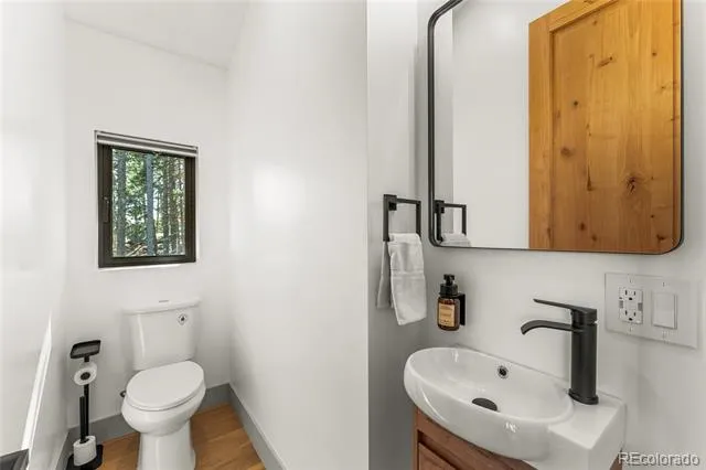 311 Pioneer Road Golden, CO 80403
