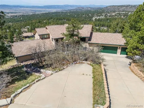 857 Pawnee Trail