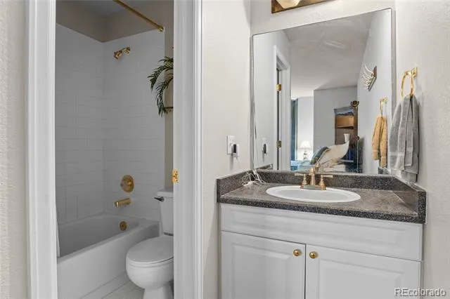2606 S Xenon Way Lakewood, CO 80228