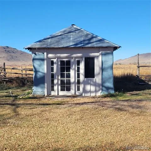 18899 County Road 28 Sanford, CO 81151