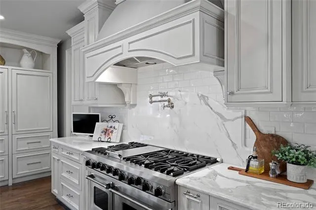 1350 E Greenwood Lane Littleton, CO 80121