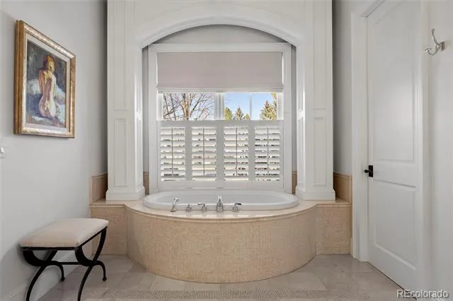 1350 E Greenwood Lane Littleton, CO 80121