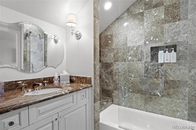 1350 E Greenwood Lane Littleton, CO 80121