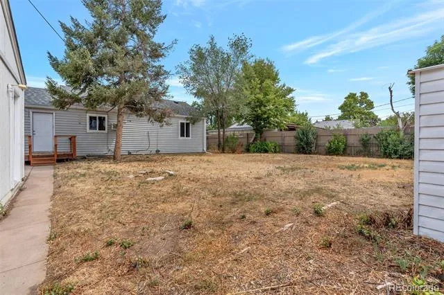 11612 Del Mar Parkway Aurora, CO 80010