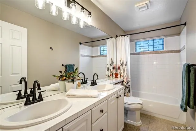 327 Ingleton Court Castle Pines, CO 80108