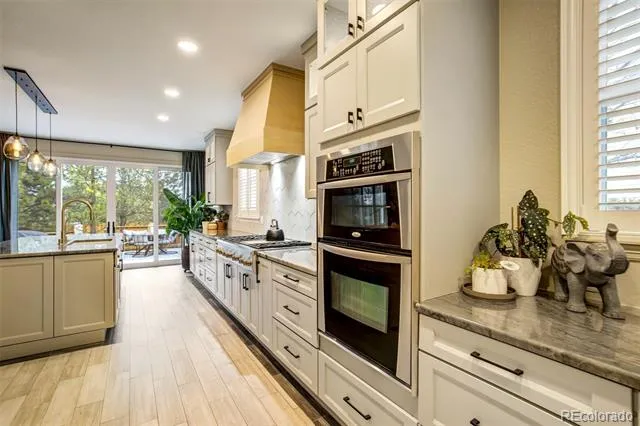 327 Ingleton Court Castle Pines, CO 80108