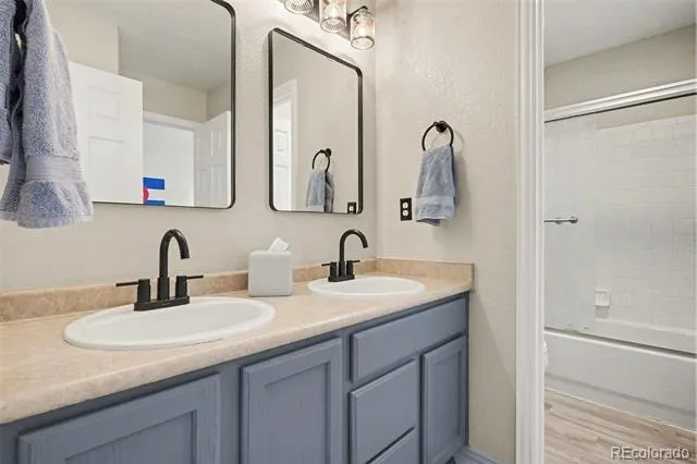 9229 Aspen Creek Way Highlands Ranch, CO 80129