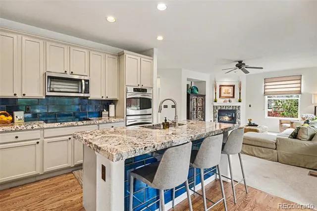 9229 Aspen Creek Way Highlands Ranch, CO 80129