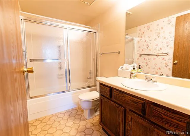 13850 E Marina Drive #206 Aurora, CO 80014