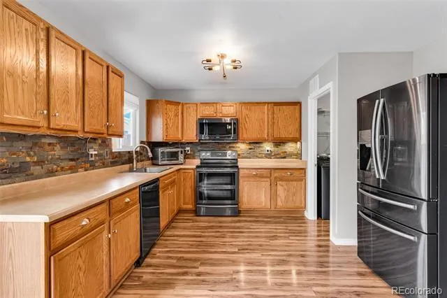 5043 Thrush Drive Pueblo, CO 81008
