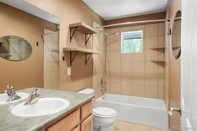1424 High Drive Sedalia, CO 80135