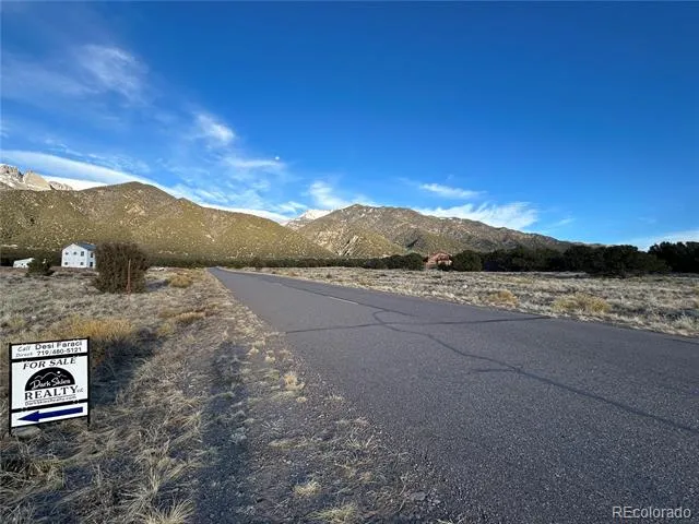 3292 Camino Del Rey Crestone, CO 81131