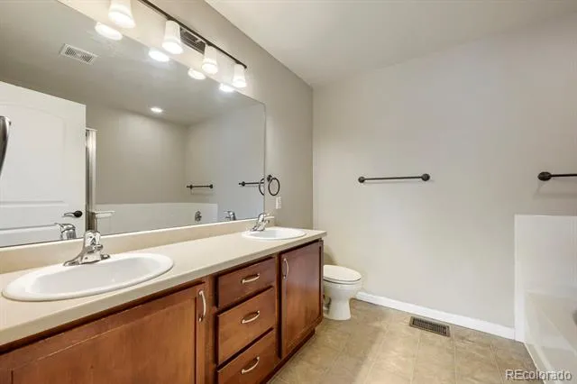 13516 Via Varra Broomfield, CO 80020