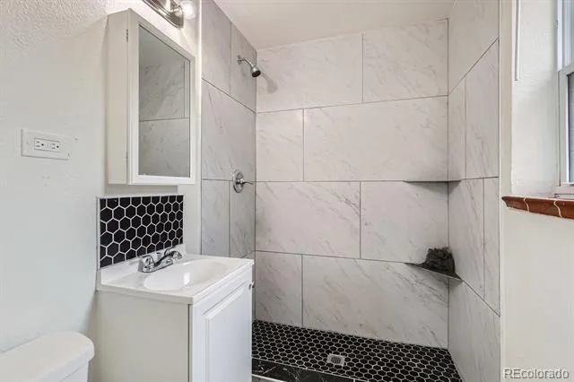 1525 Xenia Street Denver, CO 80220