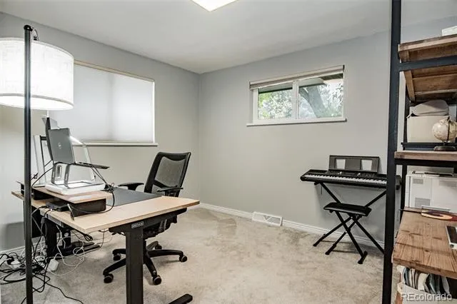 2569 E Cresthill Avenue Centennial, CO 80121