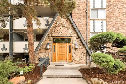 1260 York Street #206