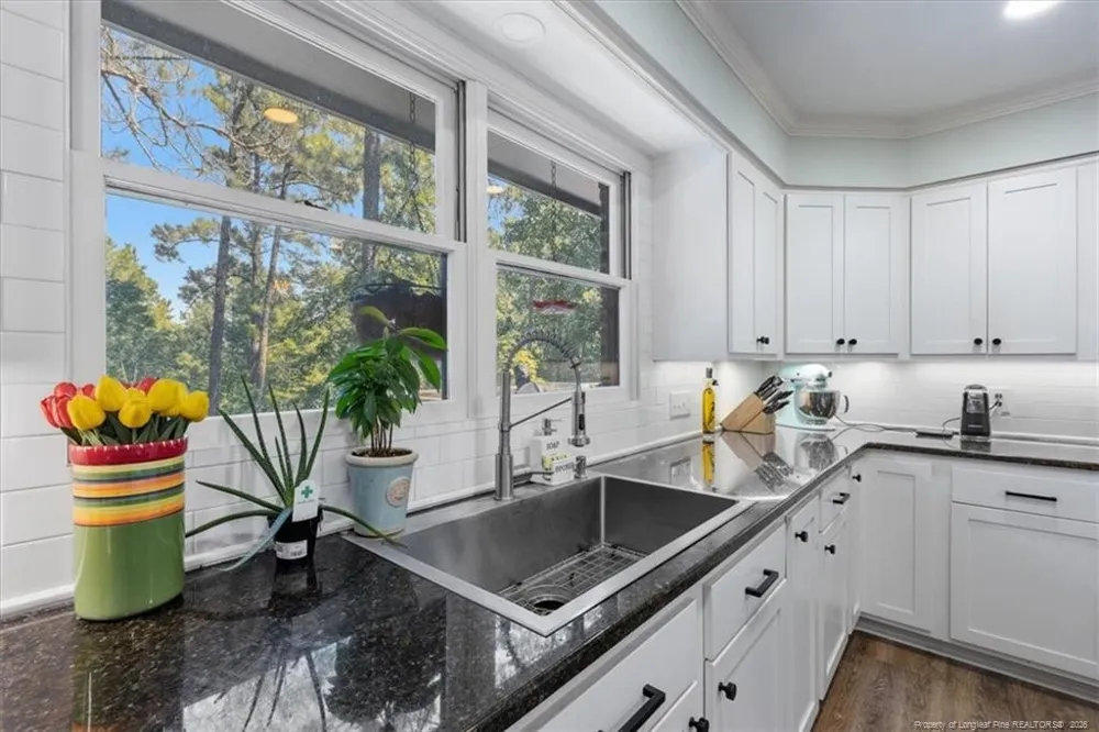 1235 E Hedgelawn Way Southern Pines, NC 28387