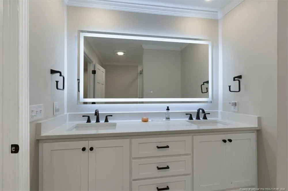 1235 E Hedgelawn Way Southern Pines, NC 28387