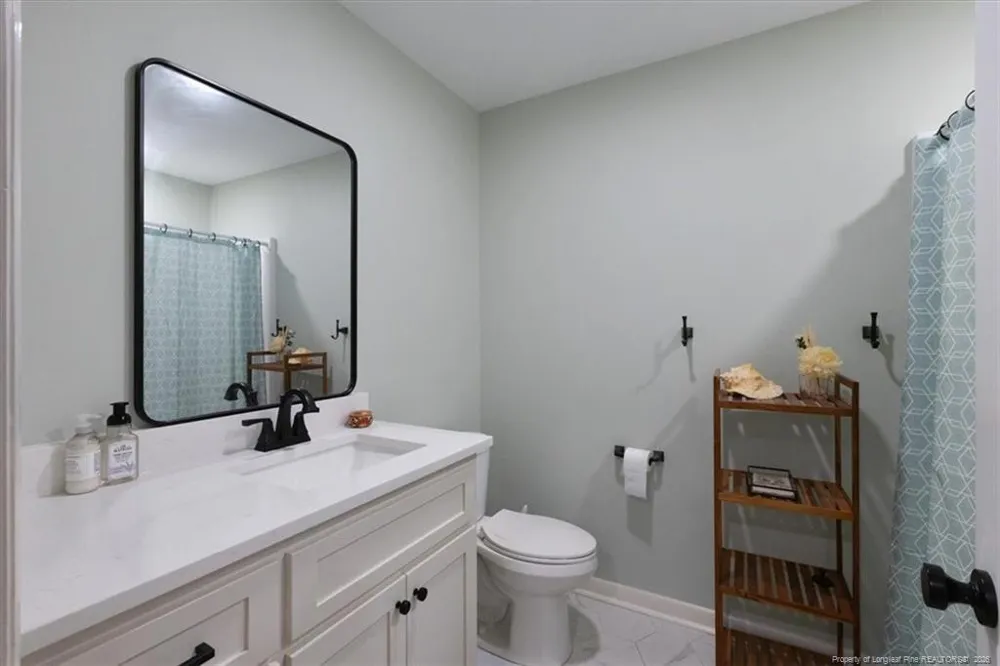 1235 E Hedgelawn Way Southern Pines, NC 28387