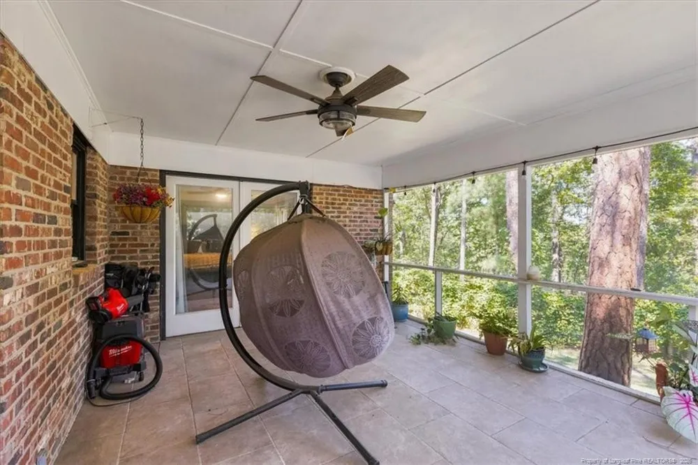 1235 E Hedgelawn Way Southern Pines, NC 28387