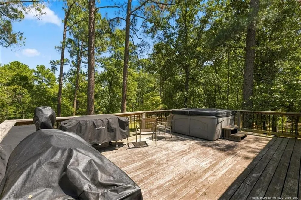 1235 E Hedgelawn Way Southern Pines, NC 28387