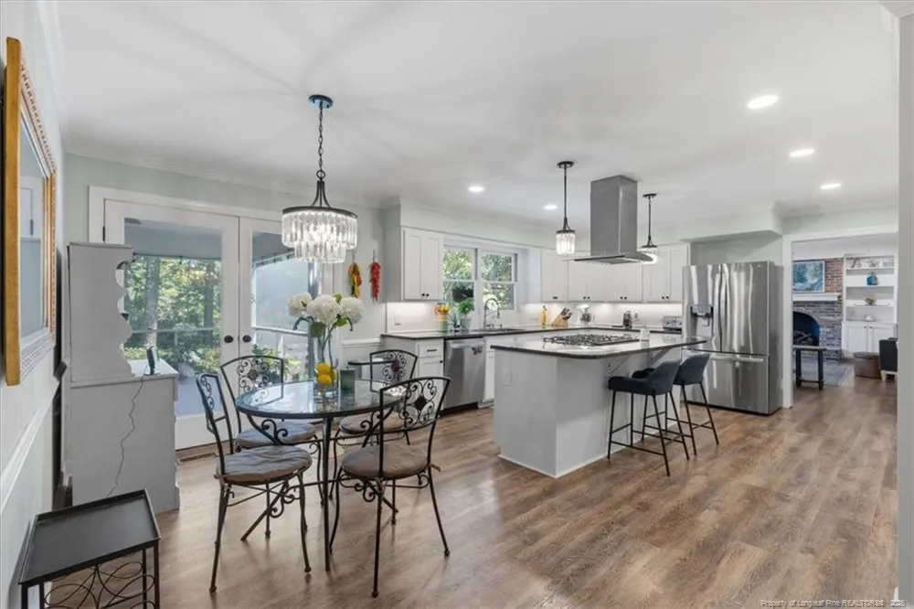1235 E Hedgelawn Way Southern Pines, NC 28387
