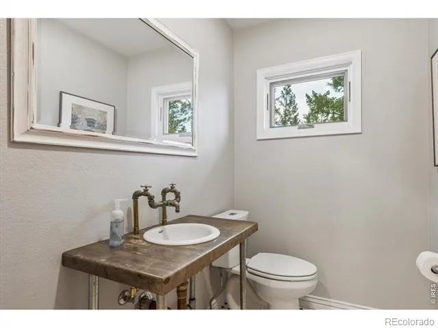 733 Lakeshore Drive Boulder, CO 80302