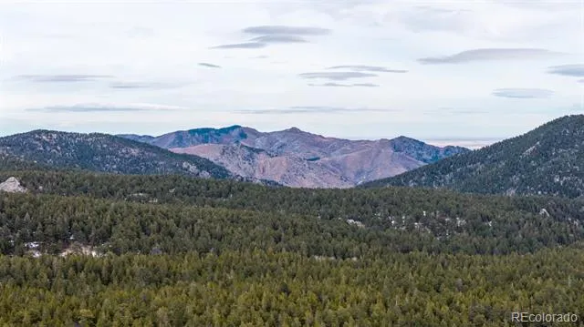 190 Hard Way Road Ward, CO 80481