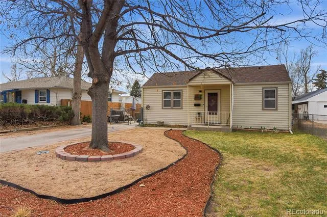 4737 S Pennsylvania Street Englewood, CO 80113