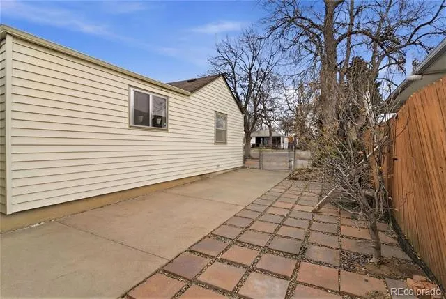 4737 S Pennsylvania Street Englewood, CO 80113