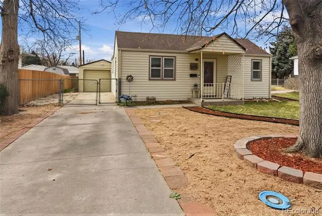 4737 S Pennsylvania Street Englewood, CO 80113