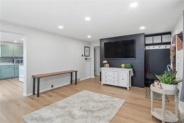 4737 S Pennsylvania Street Englewood, CO 80113