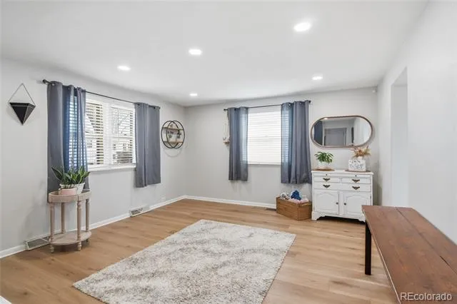 4737 S Pennsylvania Street Englewood, CO 80113
