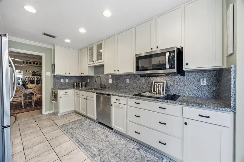 12277 Montego Plaza Dallas, TX 75230