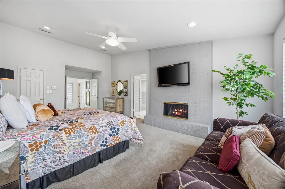 12277 Montego Plaza Dallas, TX 75230