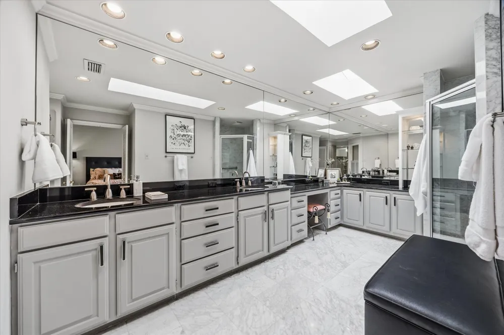 12277 Montego Plaza Dallas, TX 75230