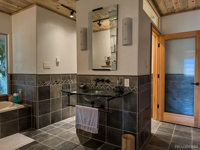 1071 Black Canyon Road Crawford, CO 81415