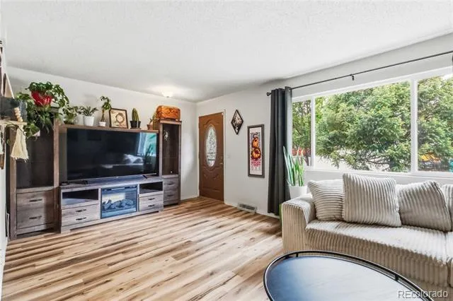 391 Upham Street Lakewood, CO 80226
