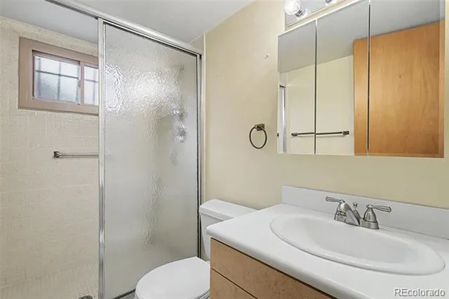538 Lakewood Circle Colorado Springs, CO 80910