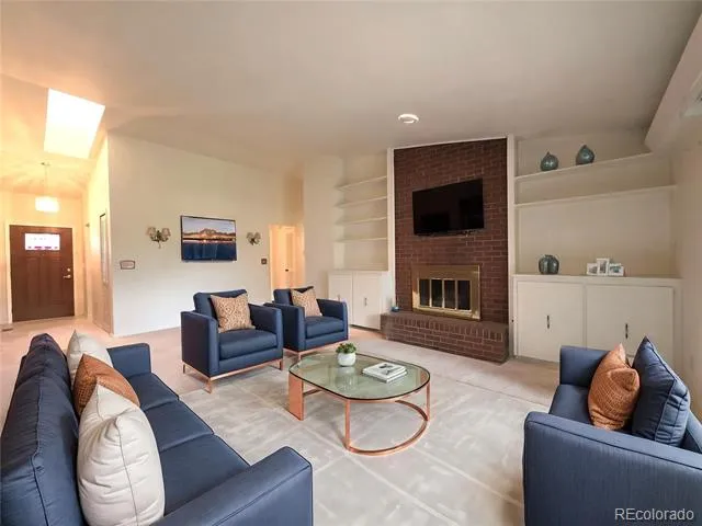 538 Lakewood Circle Colorado Springs, CO 80910